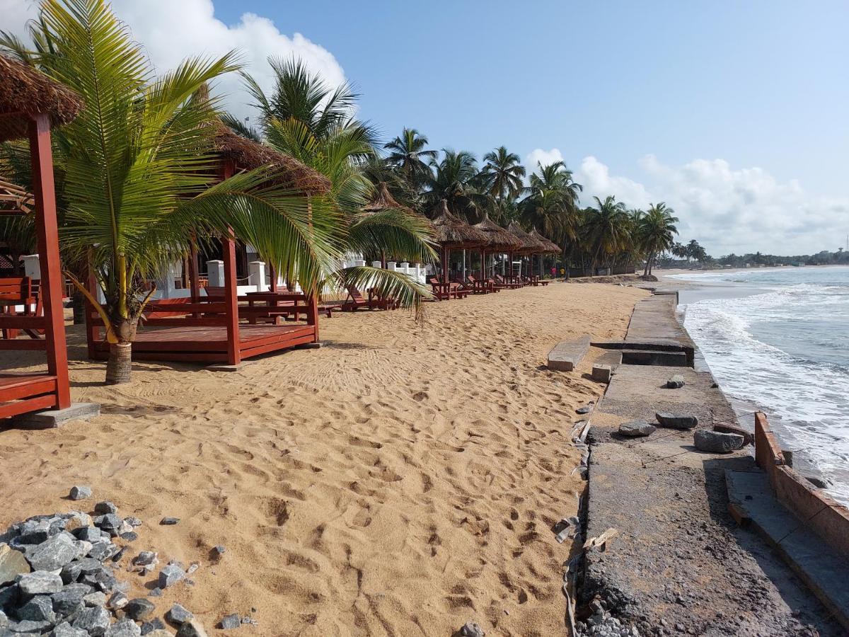 Charlestina Beach Resort Ampeni Exterior photo