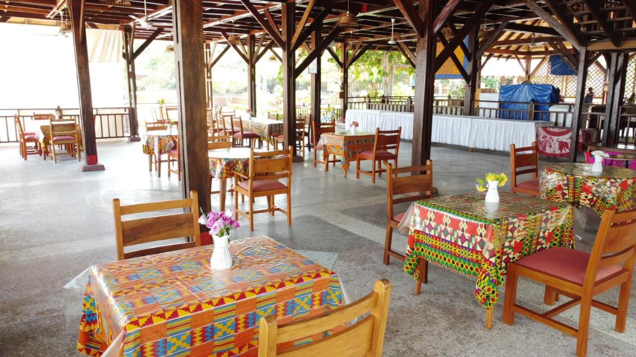 Charlestina Beach Resort Ampeni Exterior photo