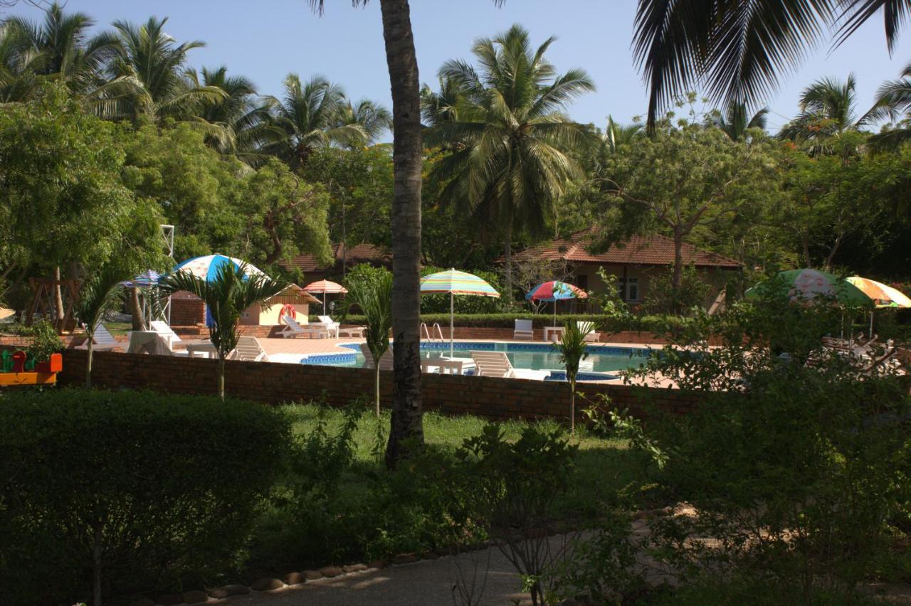 Charlestina Beach Resort Ampeni Exterior photo