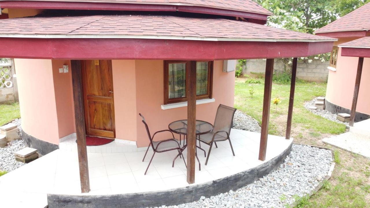 Charlestina Beach Resort Ampeni Exterior photo