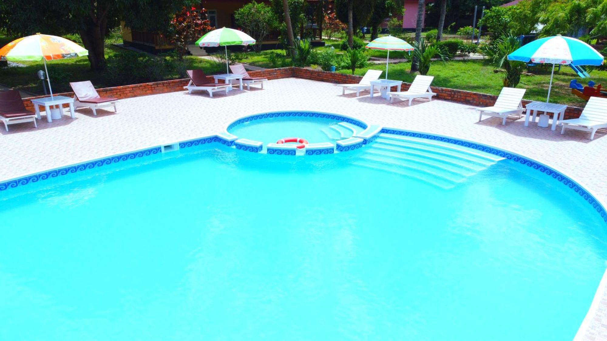 Charlestina Beach Resort Ampeni Exterior photo